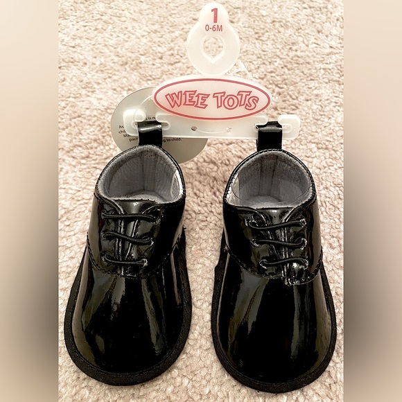 NWT Baby Black Patent Leather Oxford Style Slip-On Loafers - Size 0-6 Months - Picture 2 of 2
